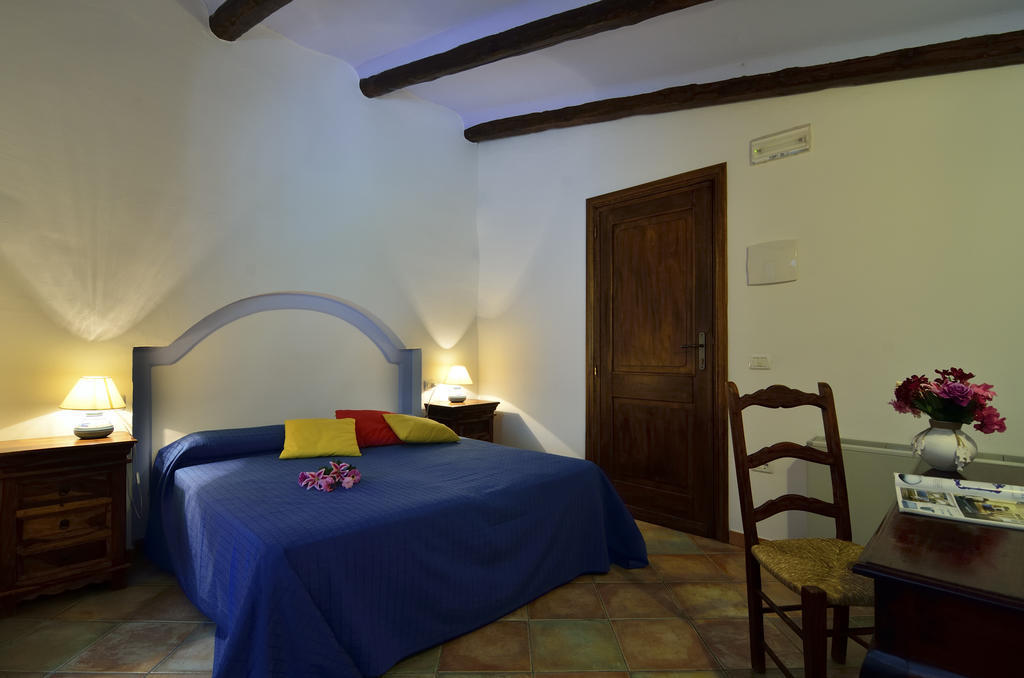 Agriturismo Guthiddai 奥列纳 外观 照片