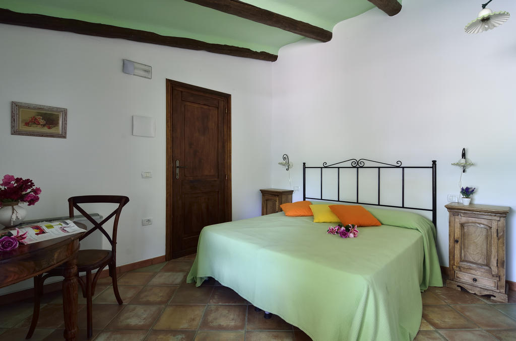 Agriturismo Guthiddai 奥列纳 客房 照片