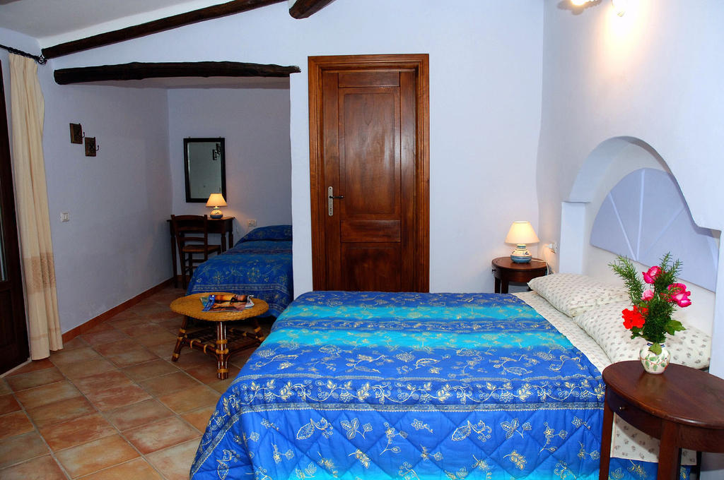 Agriturismo Guthiddai 奥列纳 外观 照片